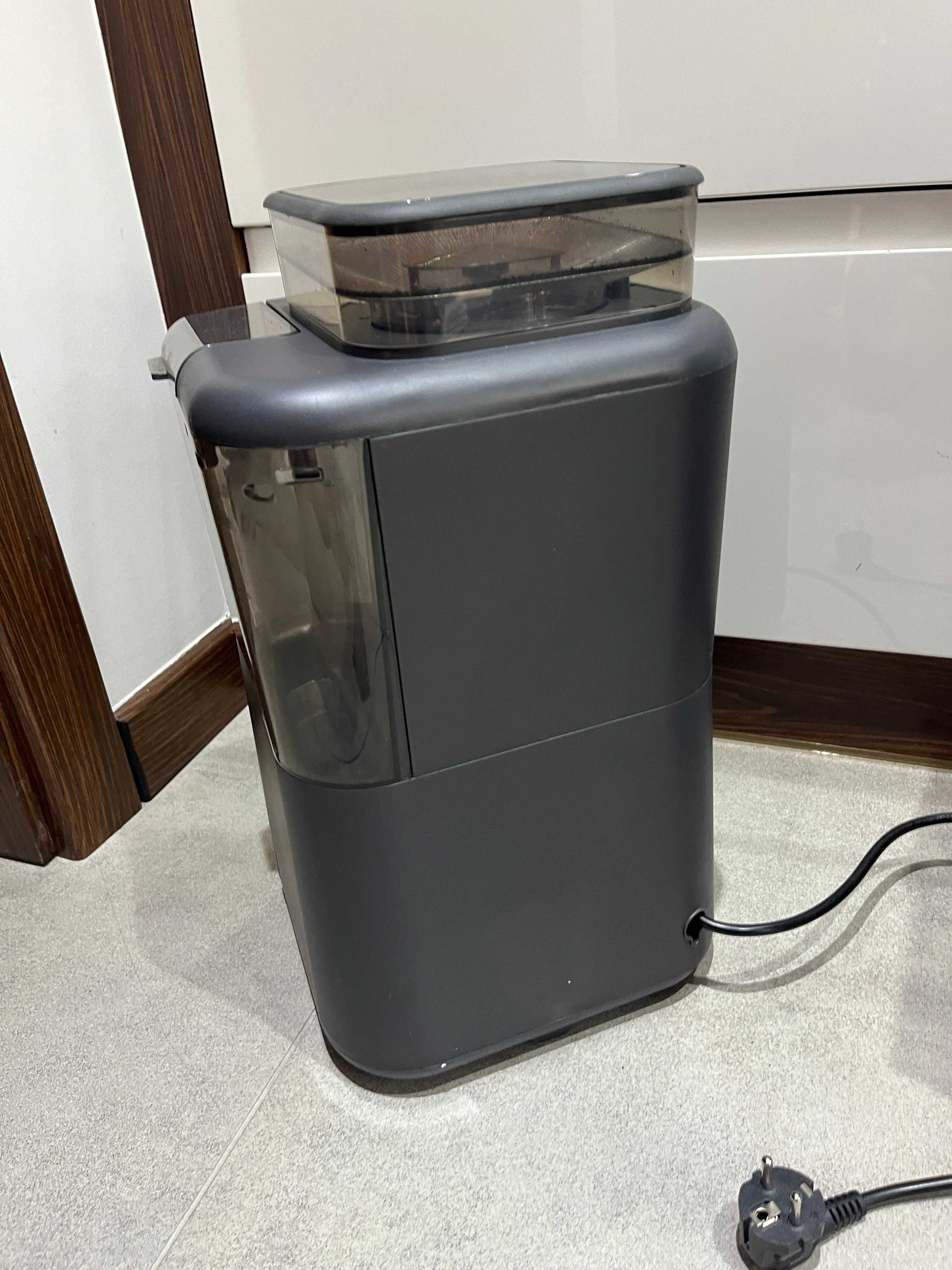 Ekspres przelewowy Russell Hobbs Grind & Brew 1,25 l srebrny/szary