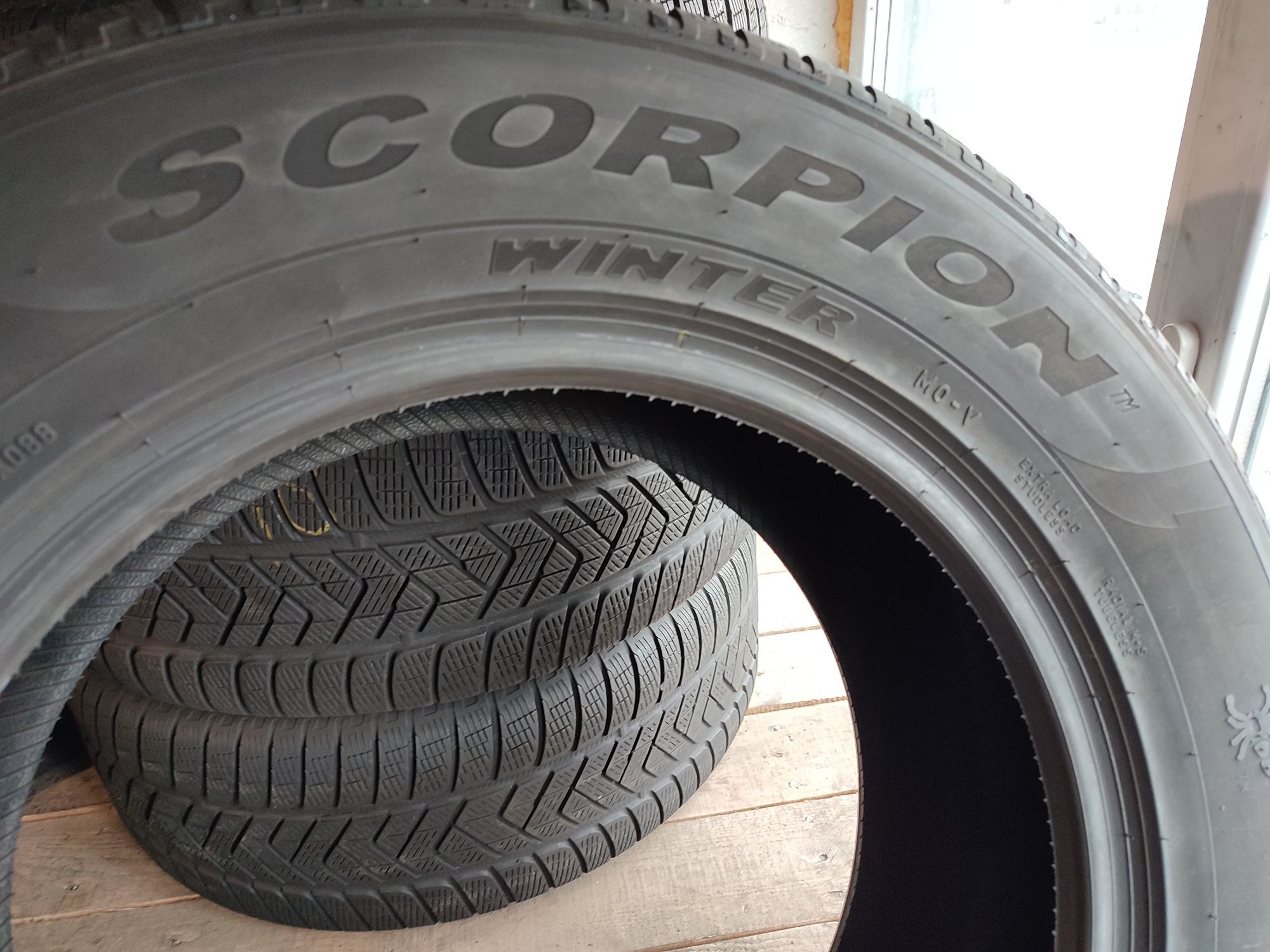 Шини зимові 255/60 R18 Pirelli Scorpion Winter