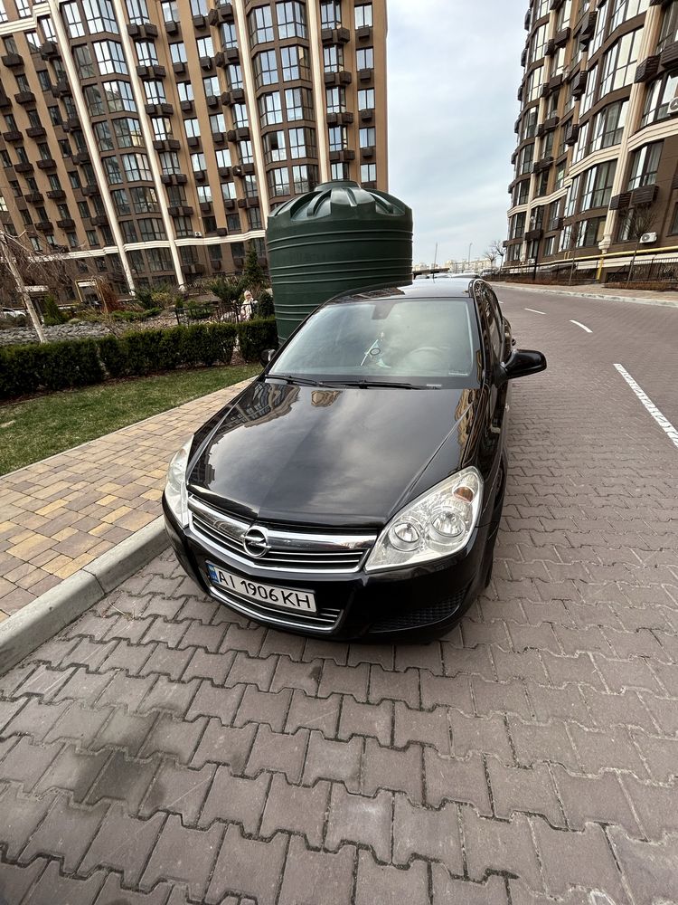 Продам Opel Astra H 2009 року 1.7 дизель