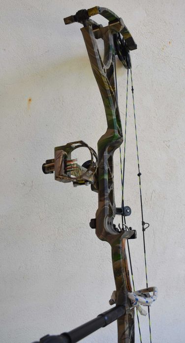Łuk bloczkowy Bowtech Sentinel 3D/Hunting Camo