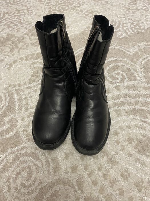 Зимові черевички для дівчинки