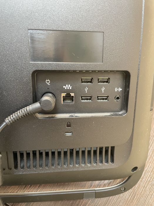 Моноблок HP Pavilion 23 all-in-one pc