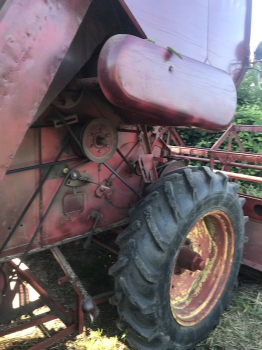 Зернозбиральний комбайн