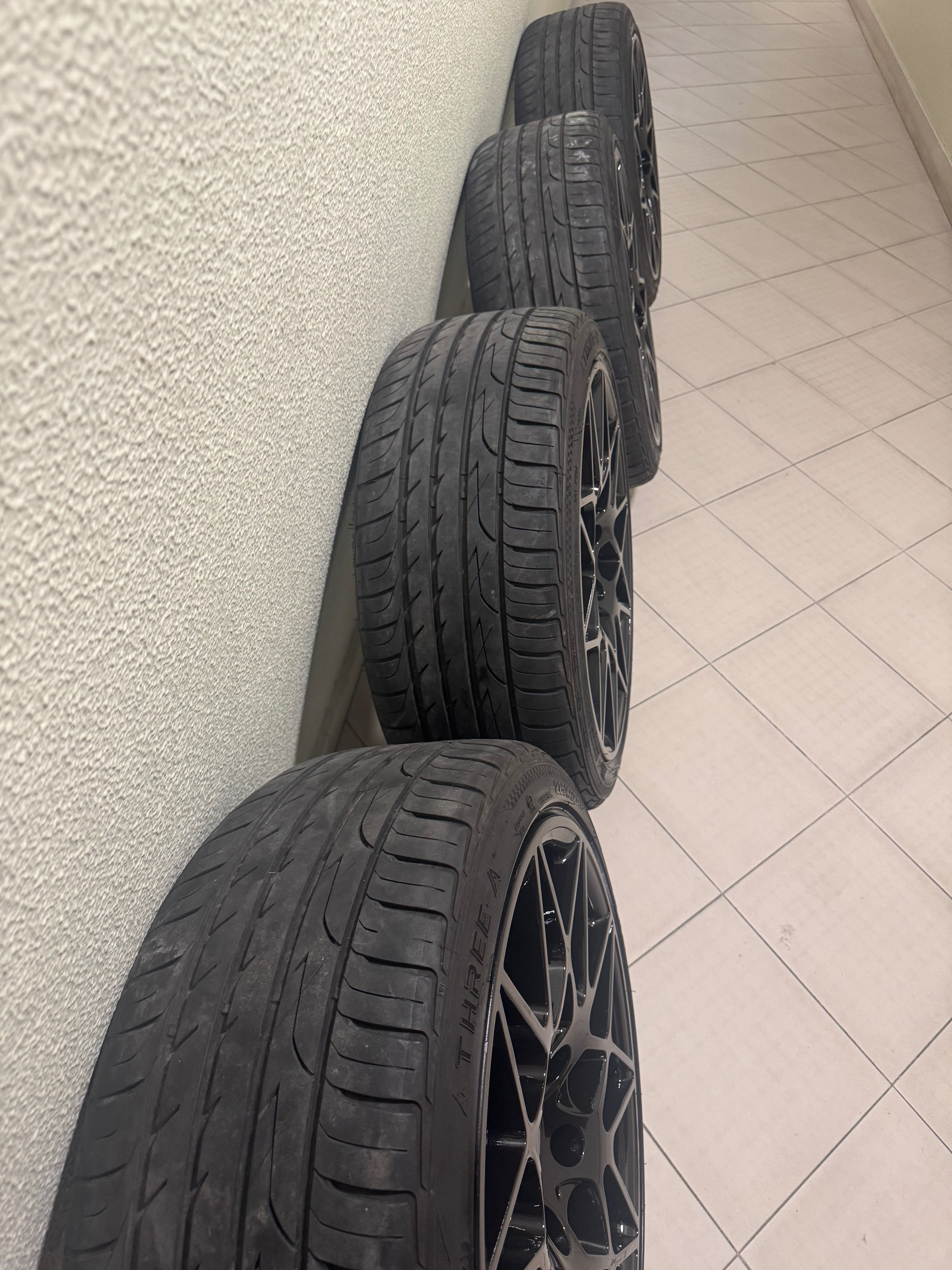 Jogo de jantes  BMW Aro 18 – 5x120 – ET J8 – Pneus em Ótimo Estado