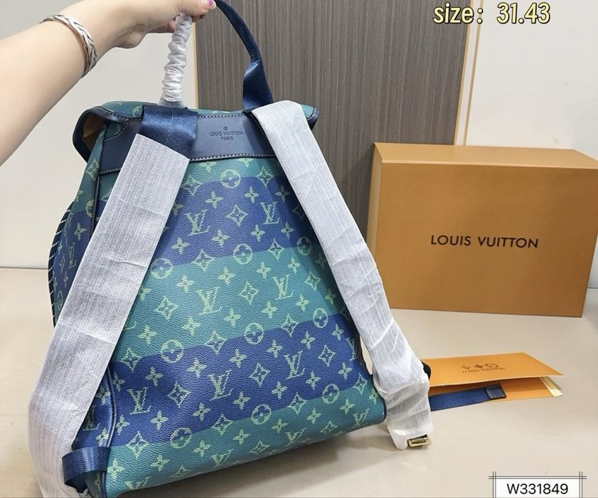 Рюкзак LOUIS VUITTON портфель мужкой зеленый брендовый оригинал