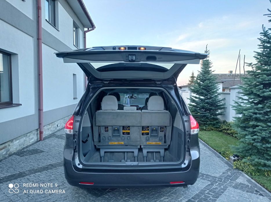 Toyota Sienna 2013 рік, терміново!!!