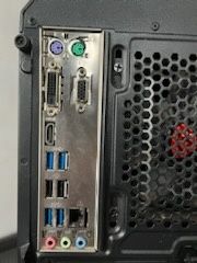 Komputer stacjonarny 43/47/19 wymiary 
Windows 10Home
1TB pamięci 
16G