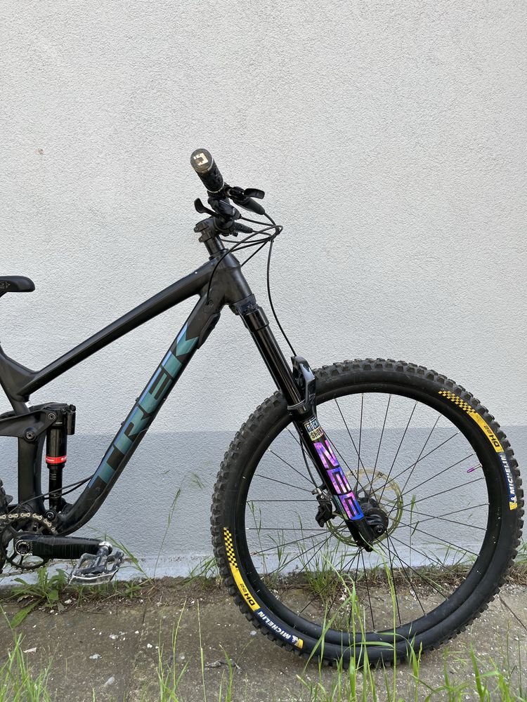 TREK SLASH 8 2020 M/L (zeb, chromag)