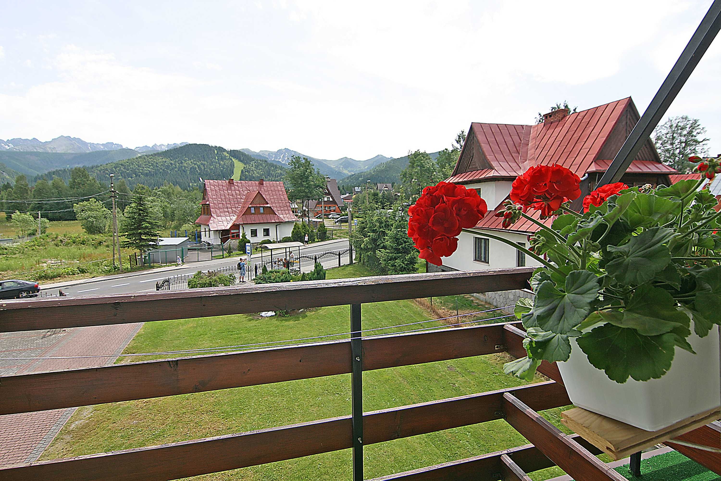 WAKACJE LATO 2024 ZAKOPANE pokoje noclegi blisko centrum Willa Slavita