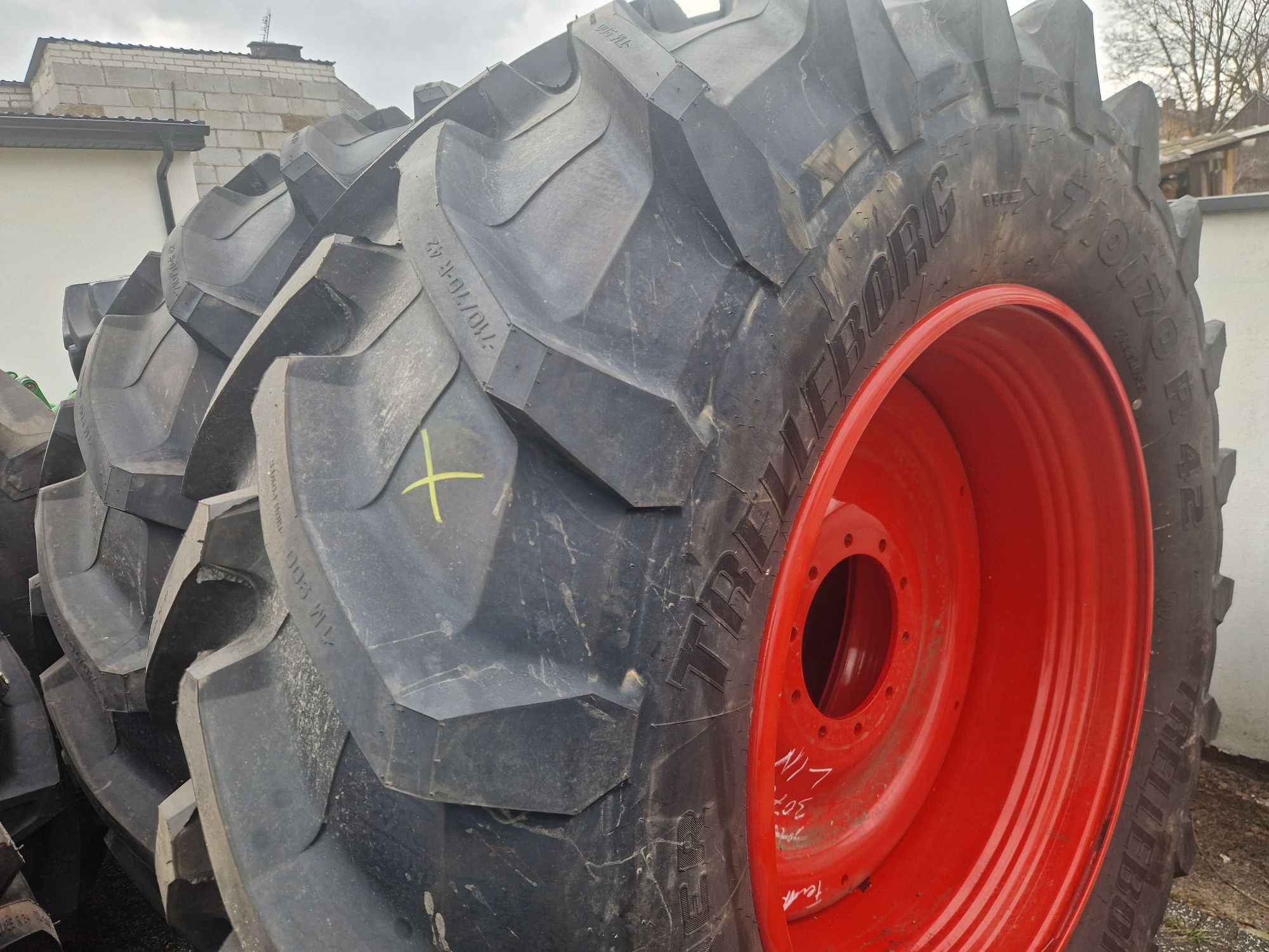 Koła fendt opona 710/70r42 trelleborg tm 900 felga 23x42