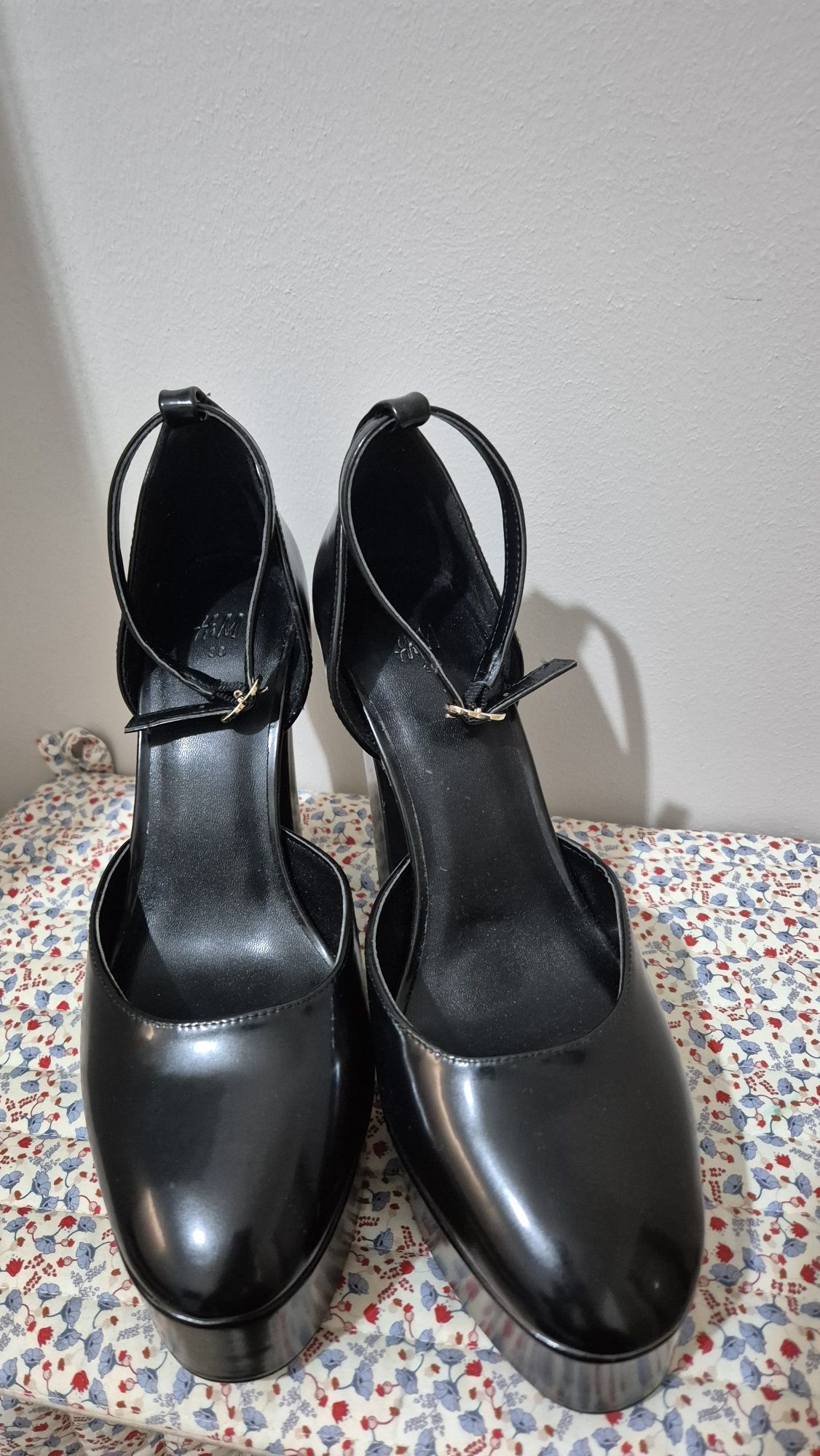 Buty na wysokim obcasie i platformie 38 H&M
