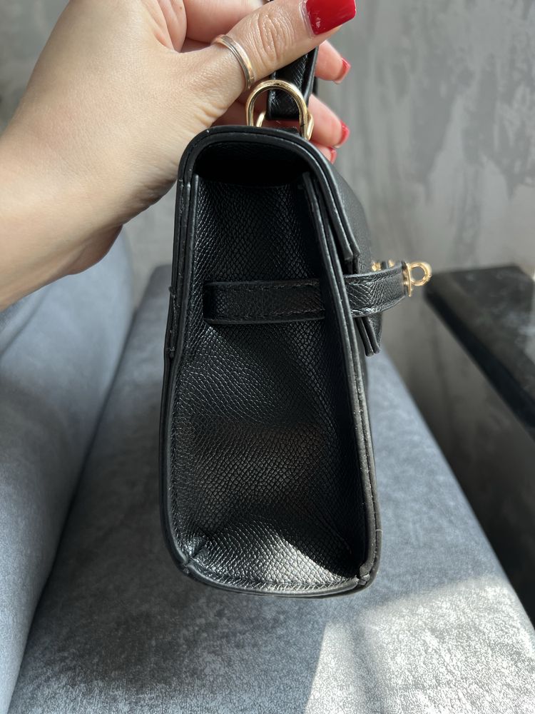 Сумочка в стилі hermes чорна