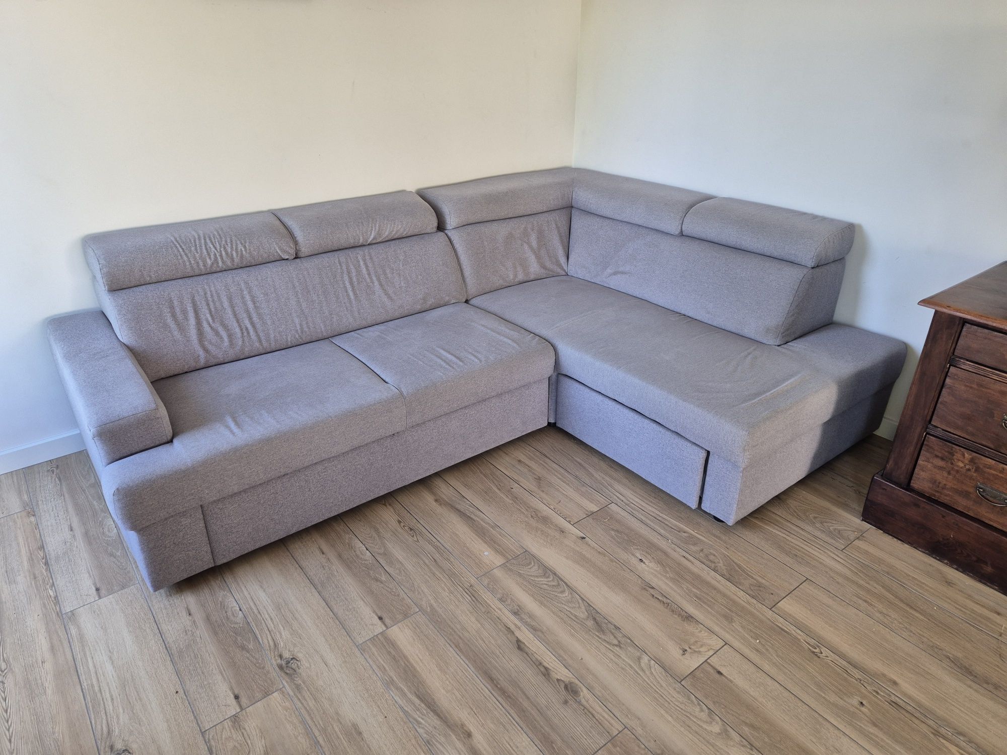 Sofa z funkcją spania z szufladą na pościel