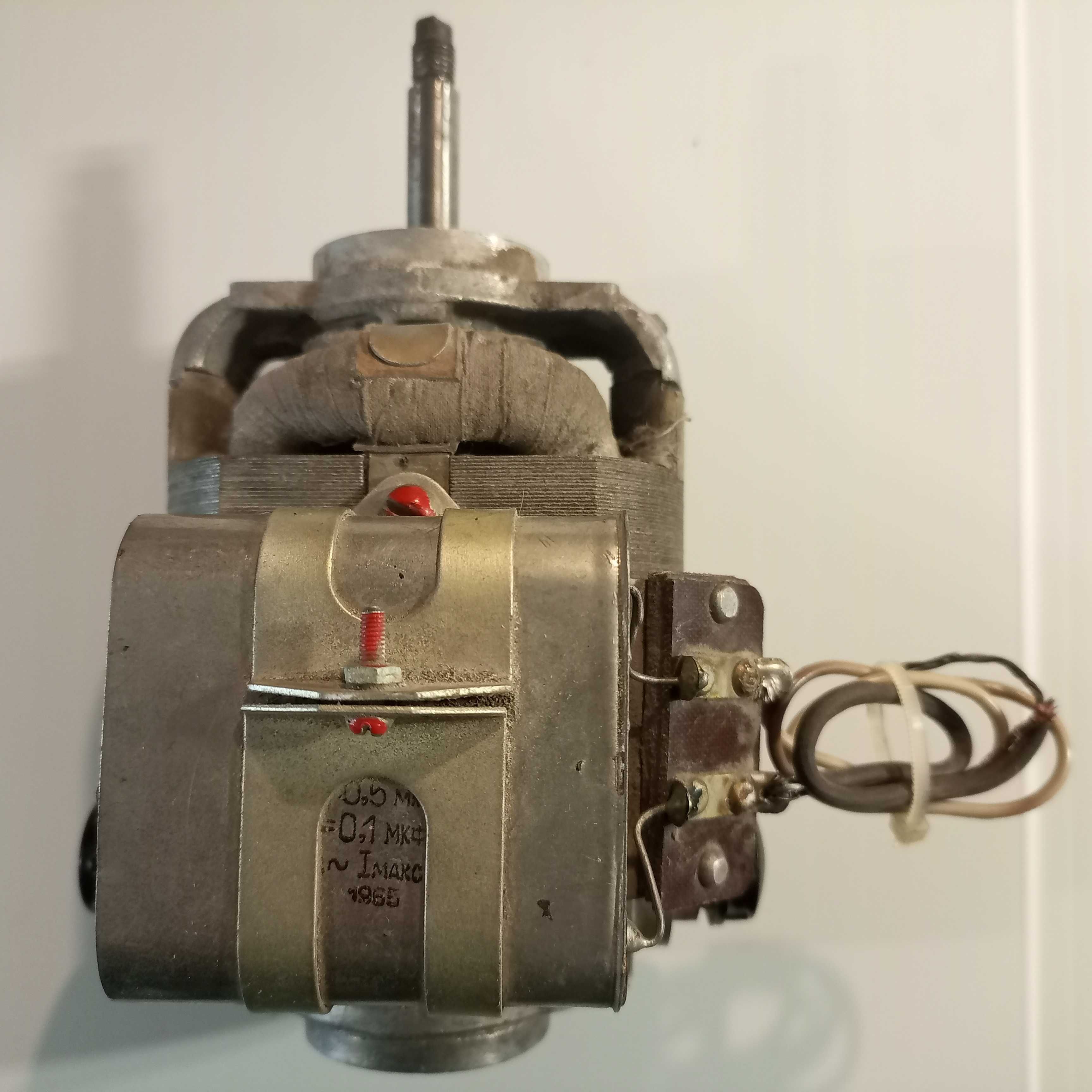 Электромотор от советского пылесоса