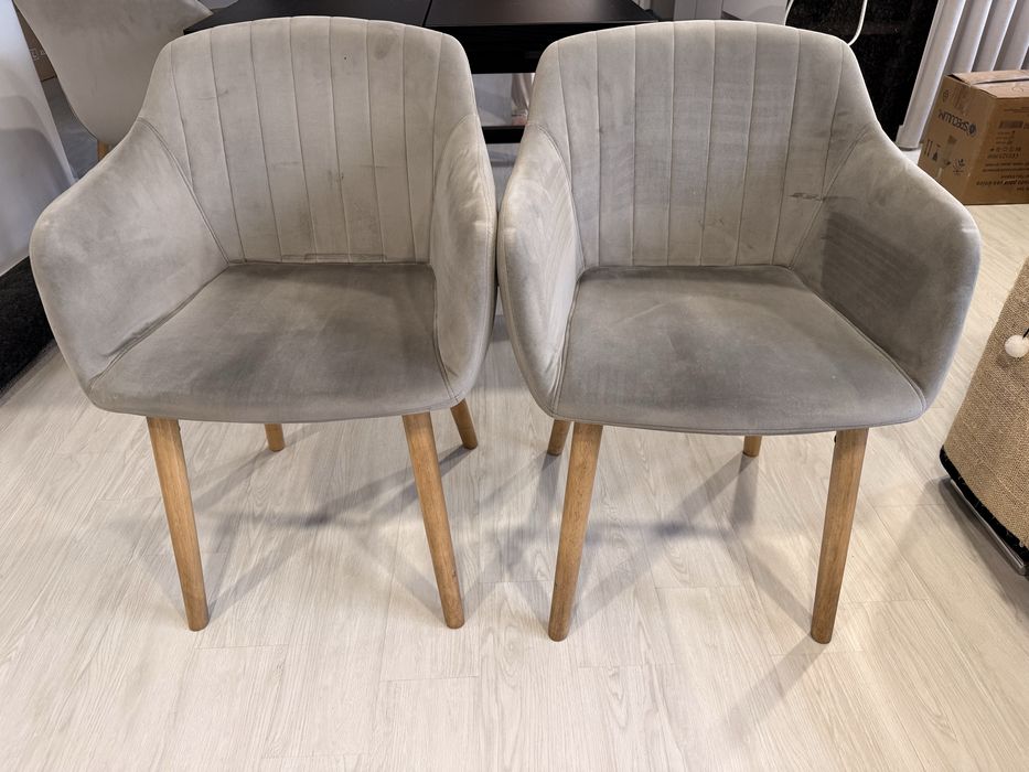 4 Cadeiras de mesa de jantar