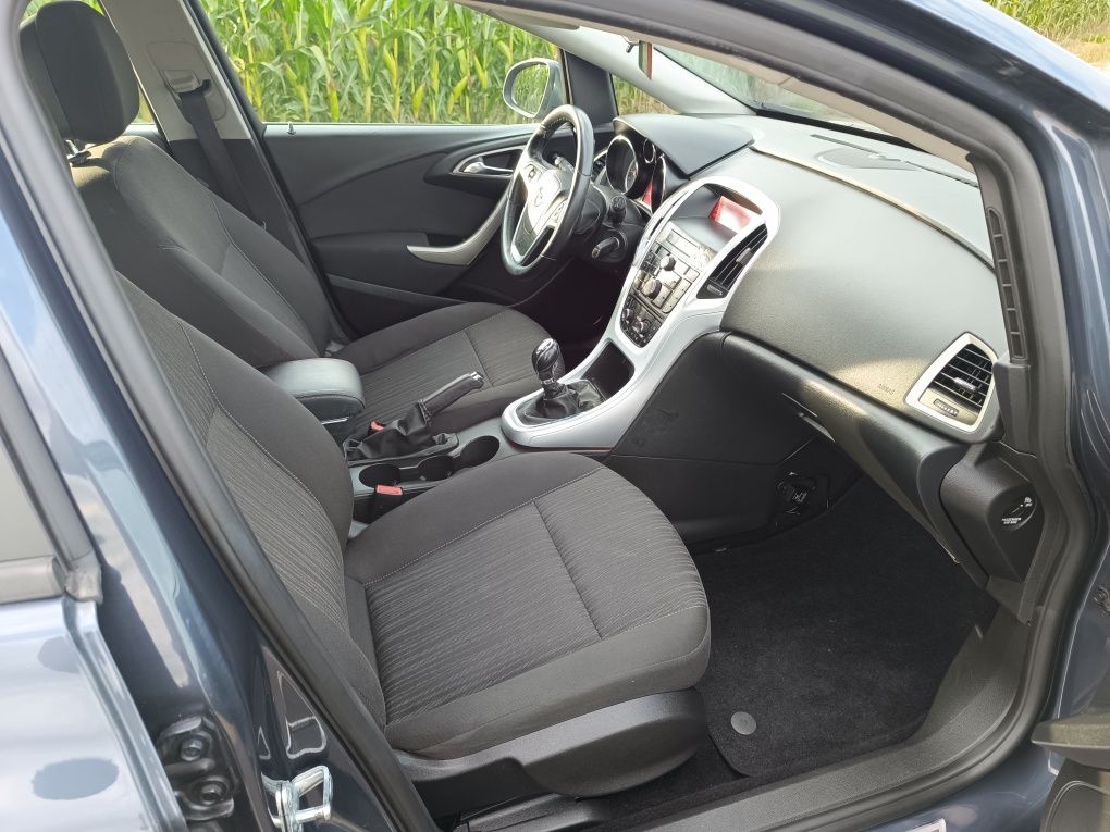 #*Opel_Astra*J*2010rok*Niemcy*1.4_benzyna*#