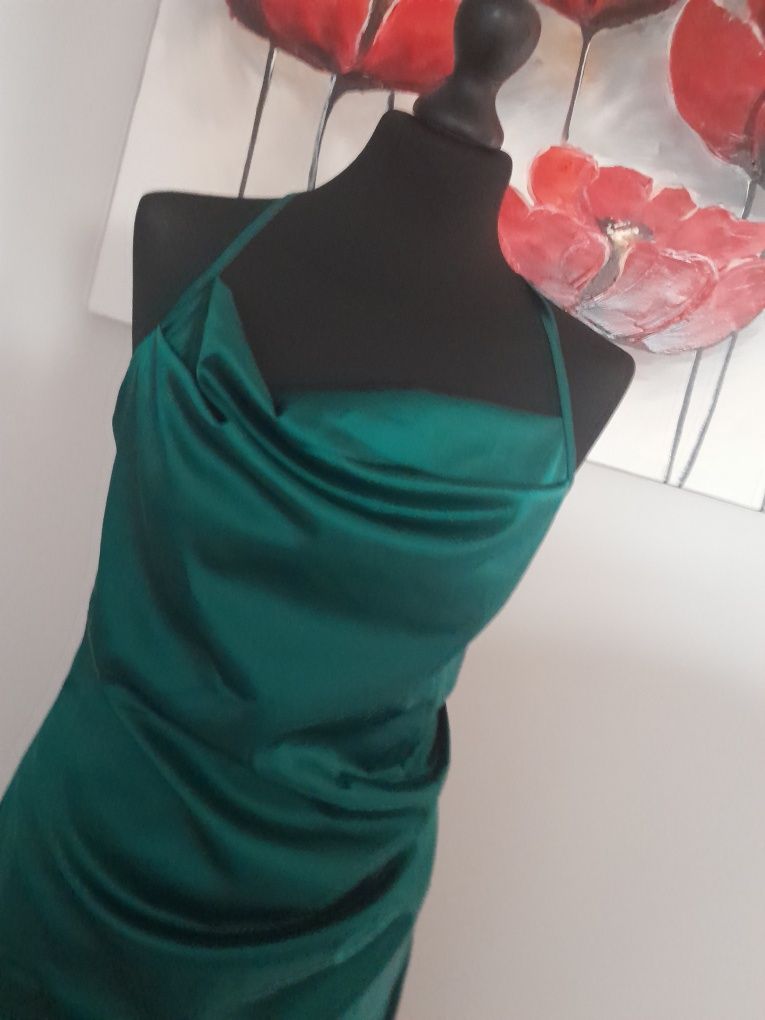 Zielona lejaca satynowa sukienka na ramiączkach S M 36 38 asymetryczna