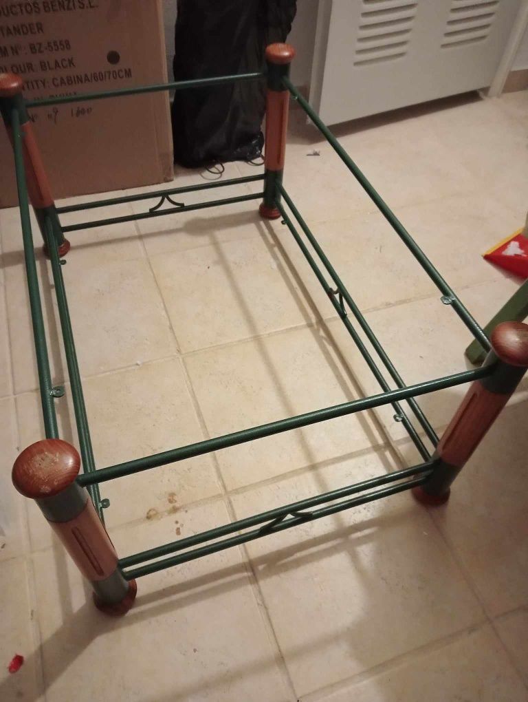 Mesa de apoio metal e vidro