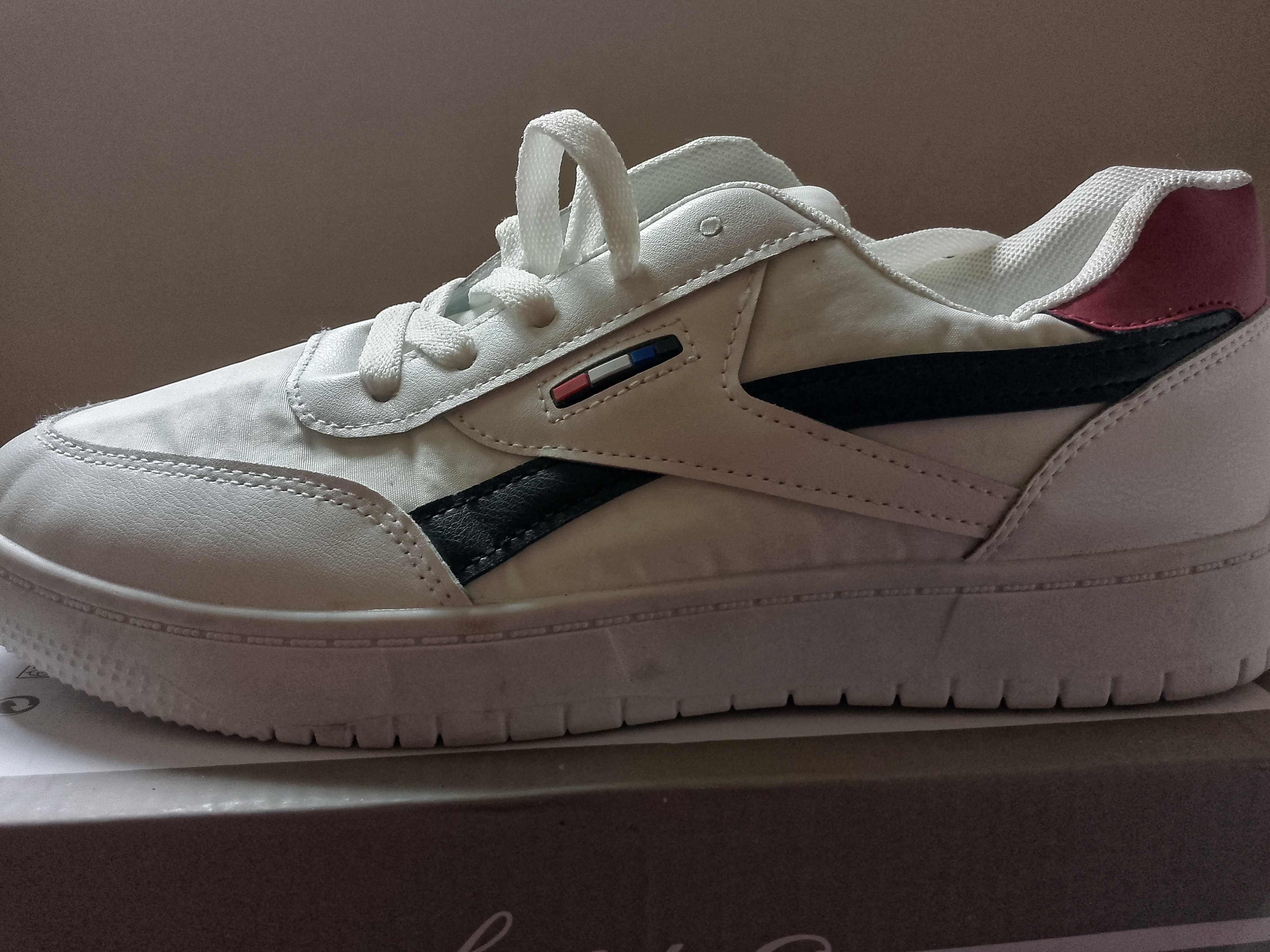 buty sportowe rozmiar 40