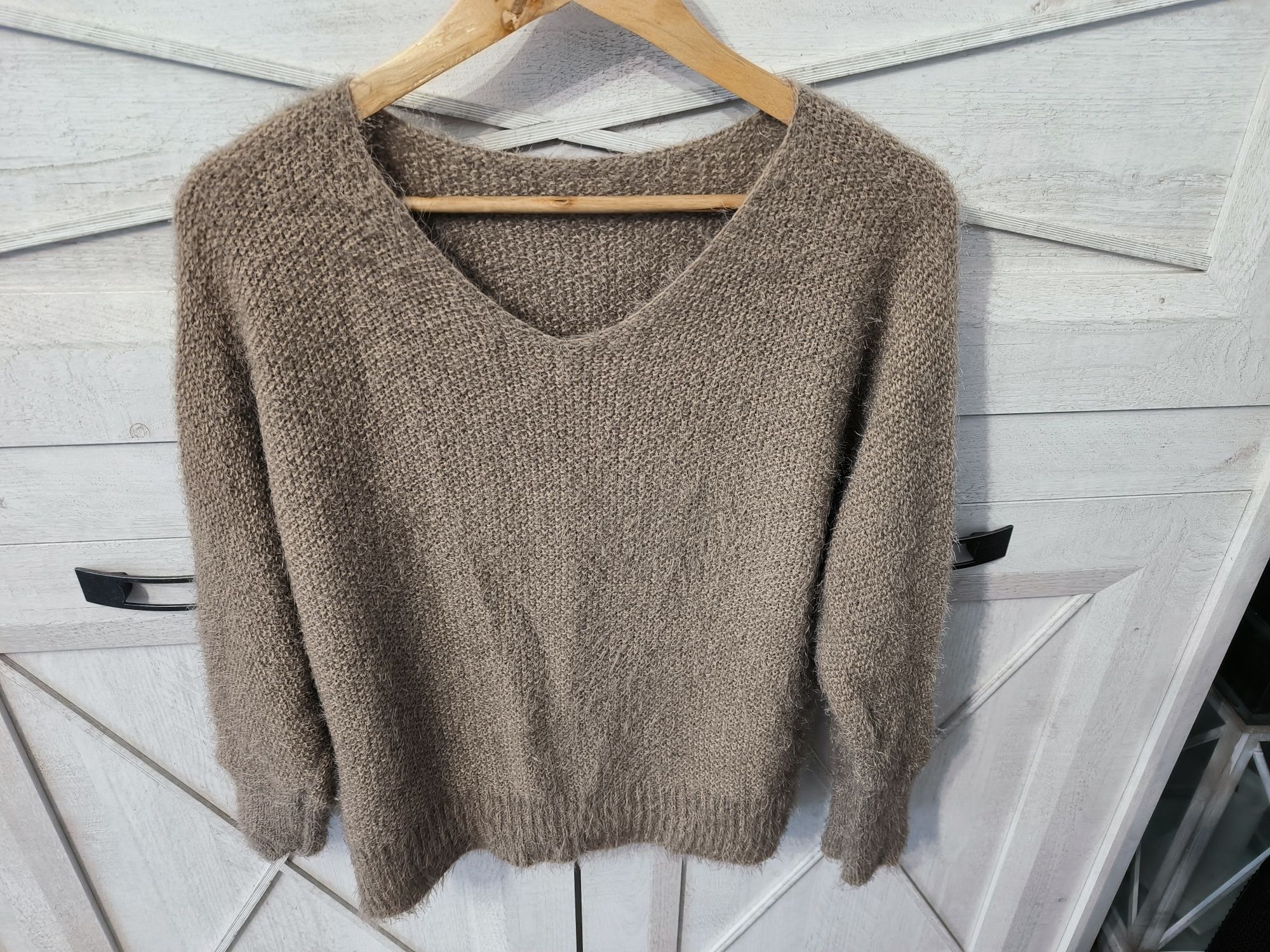 Sweter sweterek damski beżowy/ kawa z mlekiem uniwersalny oversize