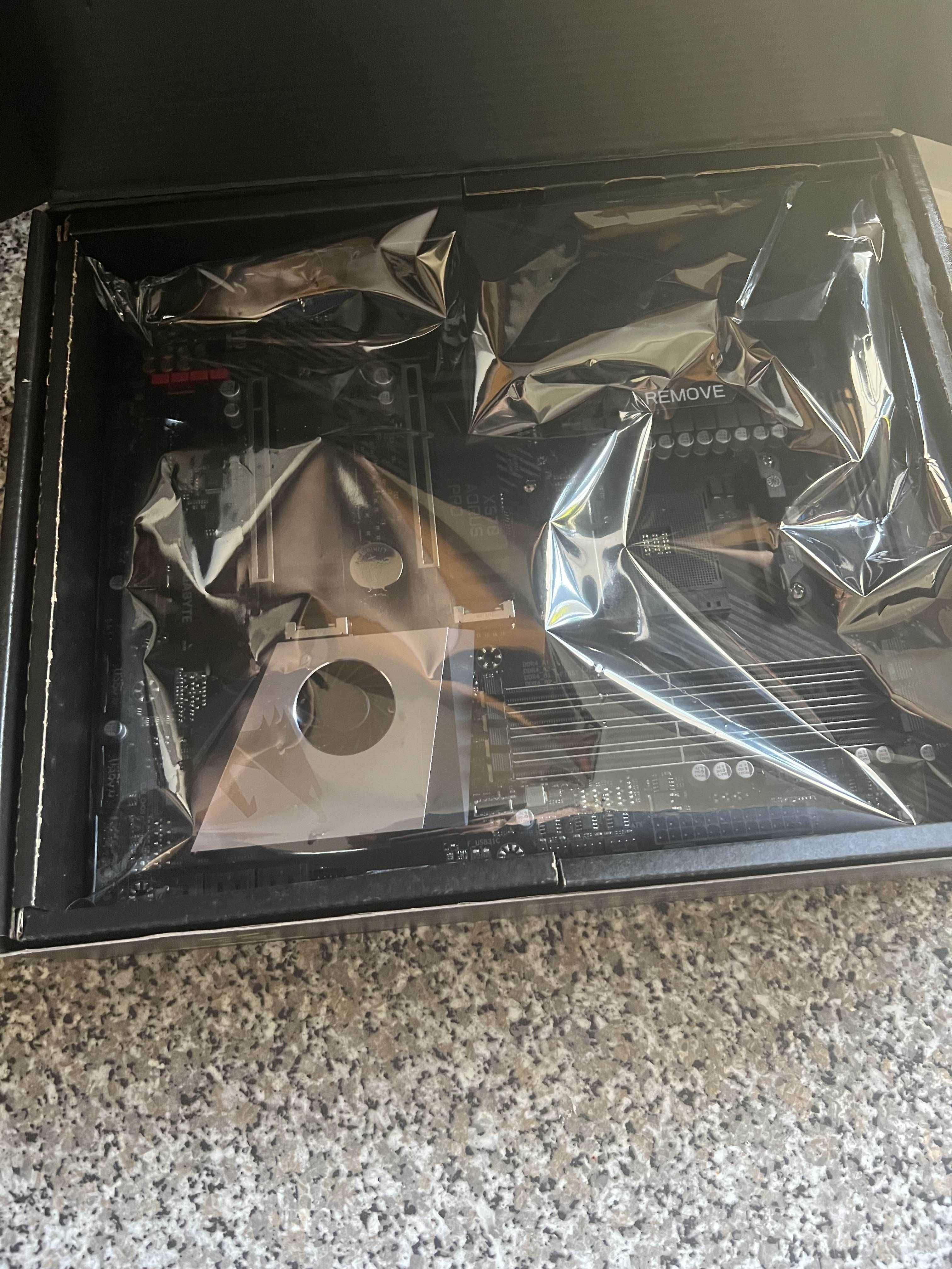 Motherboard X570 AORUS PRO (AM4) — Topo de Gama, Caixa Completa!