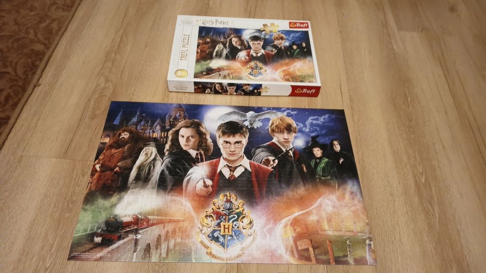 Puzzle Trefl Harry Potter 300el 8+ , krawat gratis