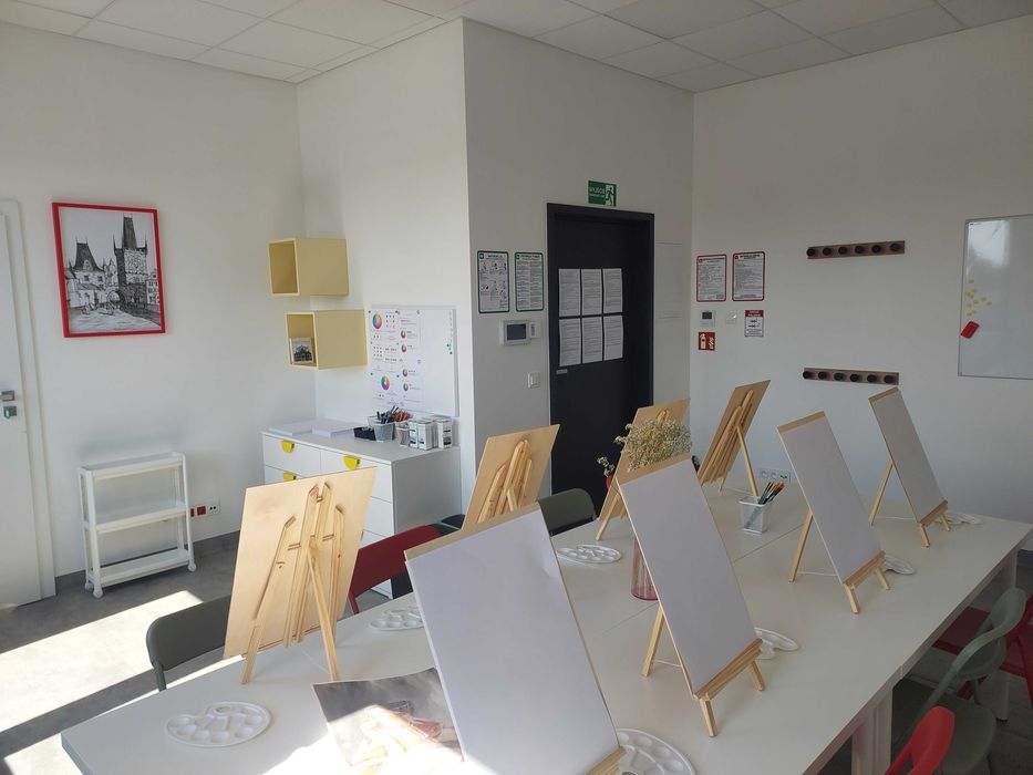 Rysunek i malarstwo - grupy dla dzieci, dorosłych