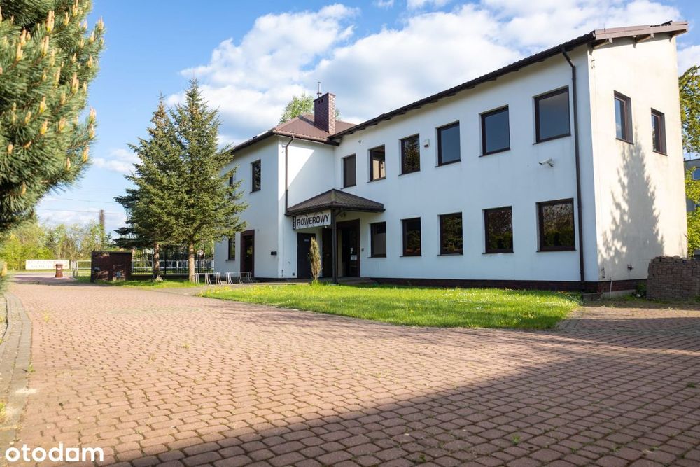Budynek biurowy, handlowo-usługowy plus dom.