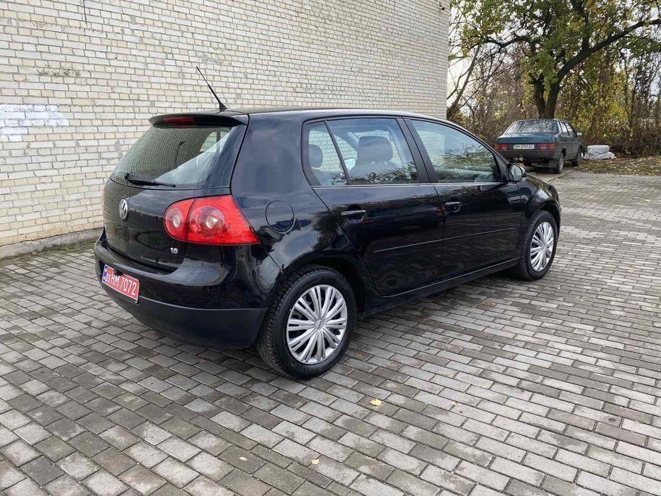 Продам автомобіль Фольцваген Гольф