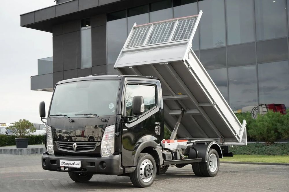 Renault MAXITY / WYWROTKA TYLNOZSYPOWA 3,2 M / BLIŹNIAK / MANUAL / 3 MIEJSCA / SPROWADZONY