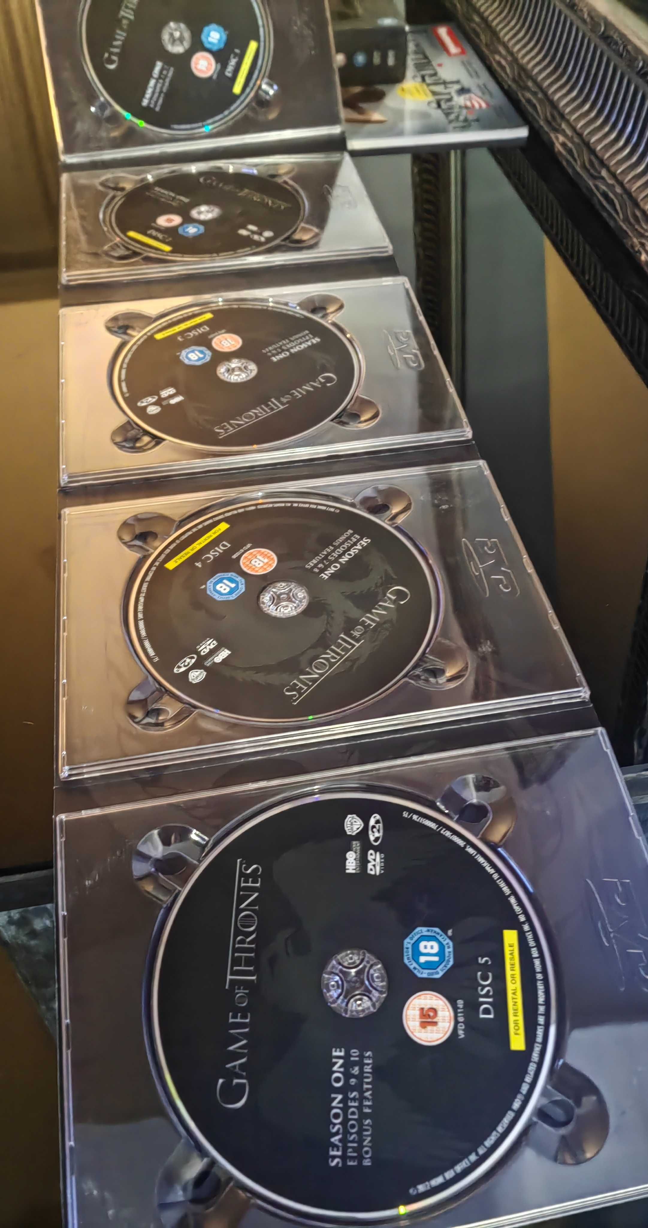 Serial Gra o Tron - Sezon 1 - 5 DVD wersja PL
