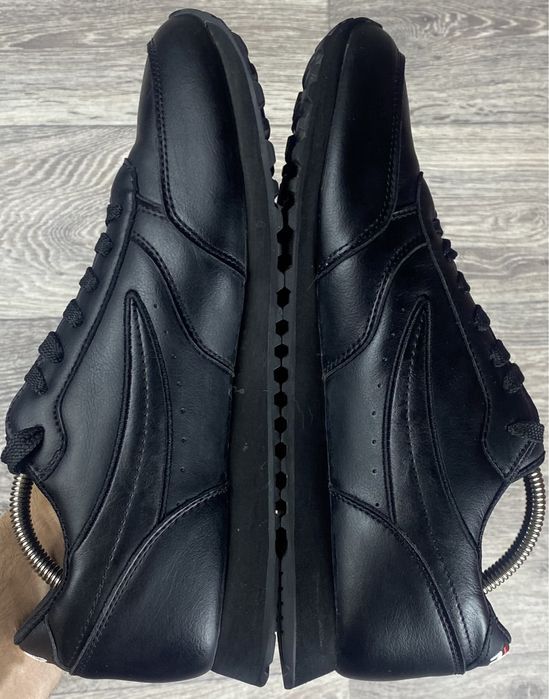 Fila кроссовки 43 размер кожаные чёрные оригинал
