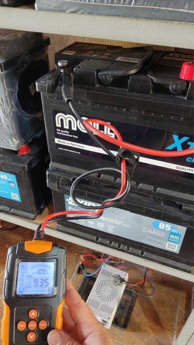 Акумуляторна батарея АКБ MOLL X-TRA Charge 12V85Ah