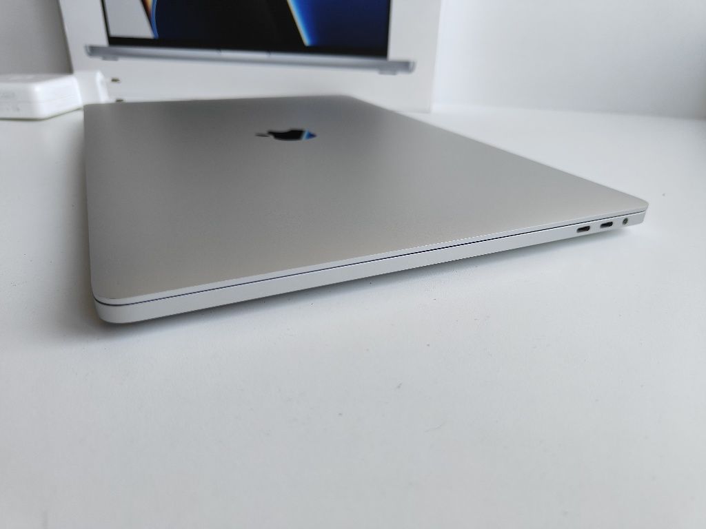 Apple MacBook Pro 16" 2021 a2141 (i9 /16Gb /1 Tb) Silver