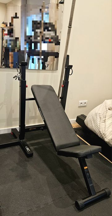 Banco de musculação + barra