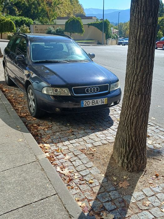 Audi A4 110cv azul escuro