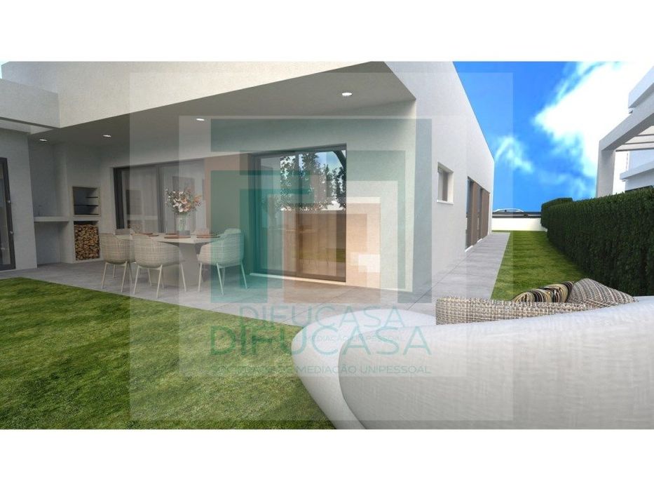 Moradia Térrea T3 com Suíte e Garagem