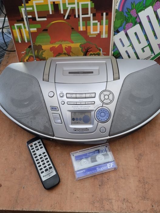 Магнитола CD Panasonic RX-ES 22.