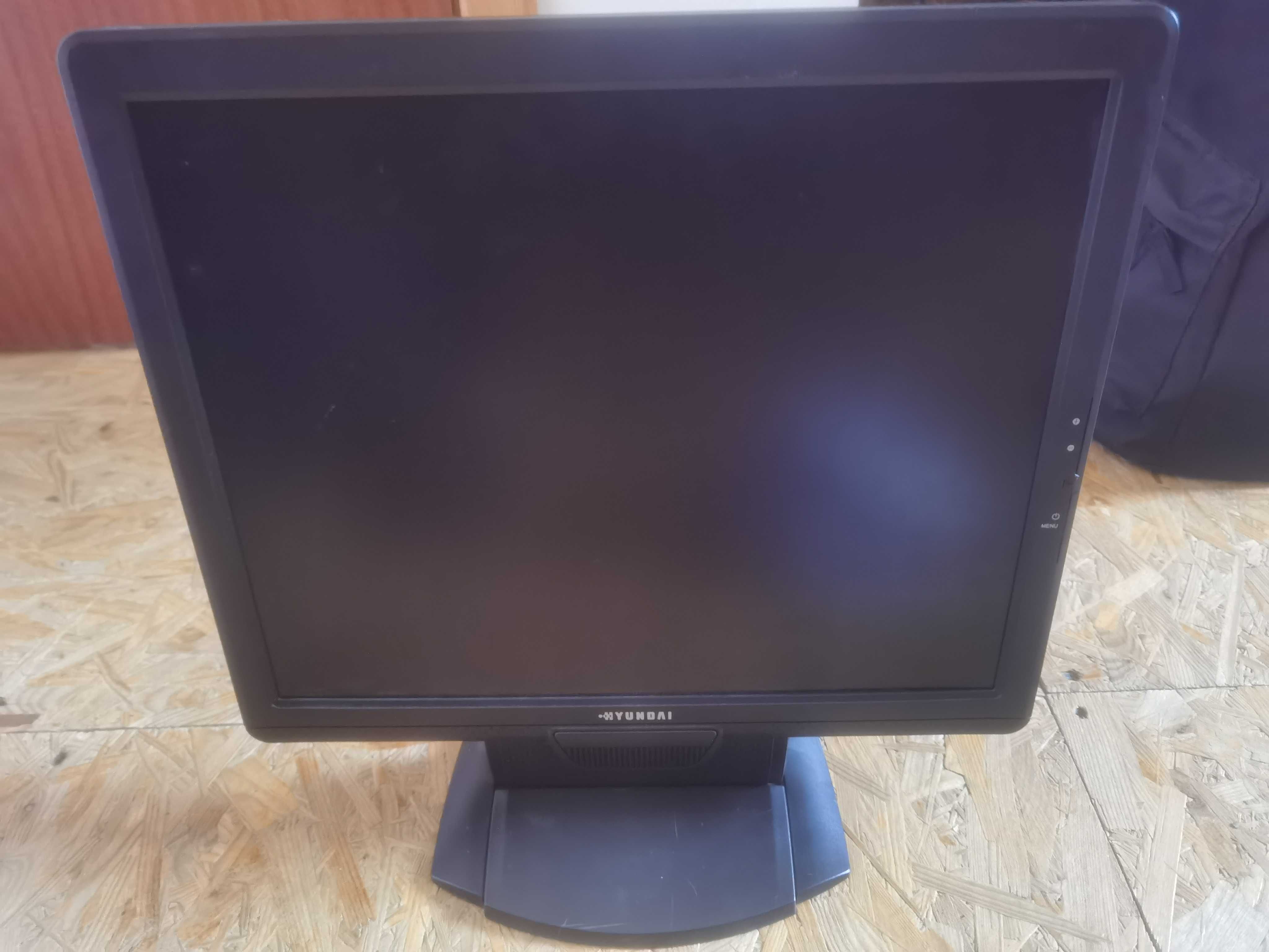 Monitor Hyundai X71S