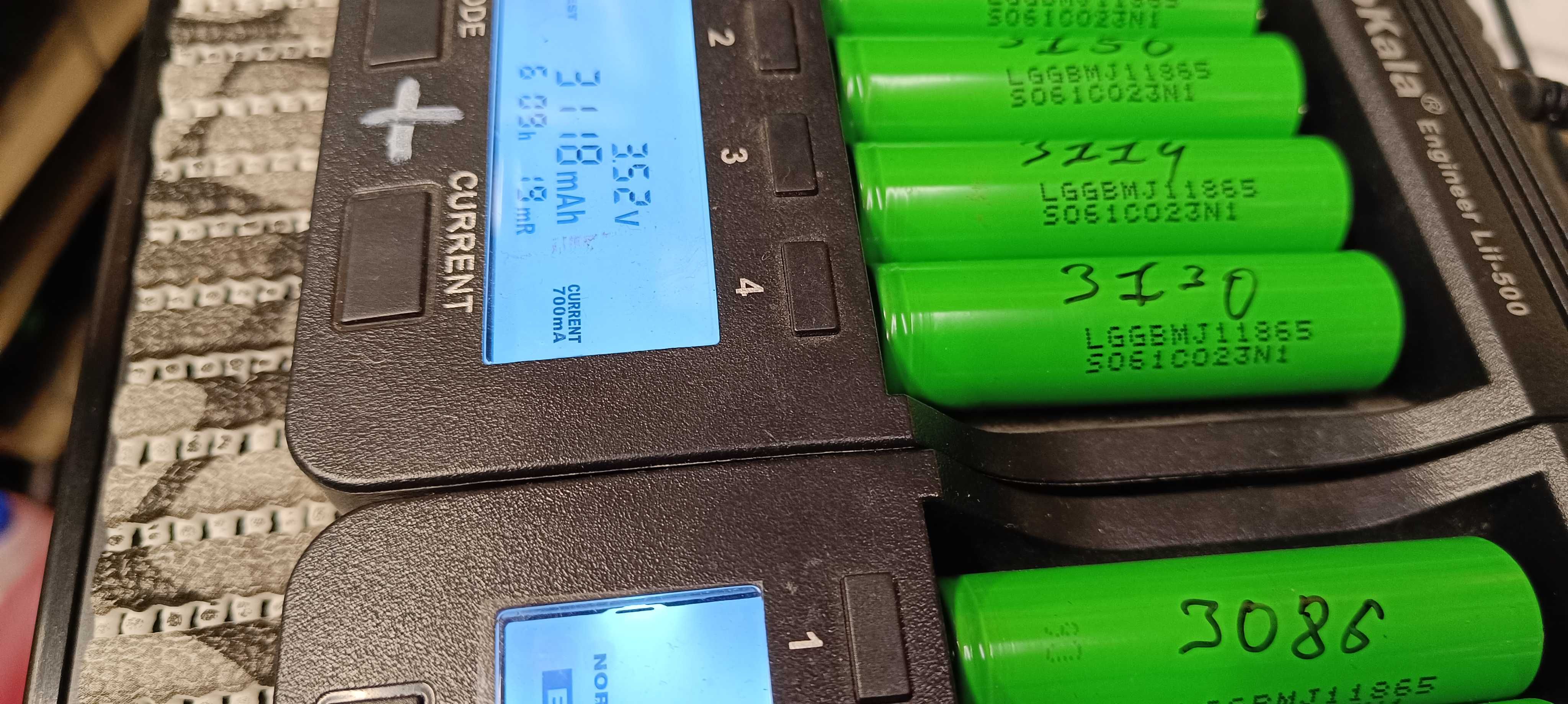 Акумулятори 18650 Li-Ion LG LGDBMJ11865 (2900-3100mAh)