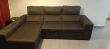 Sofá com chaise long e cama