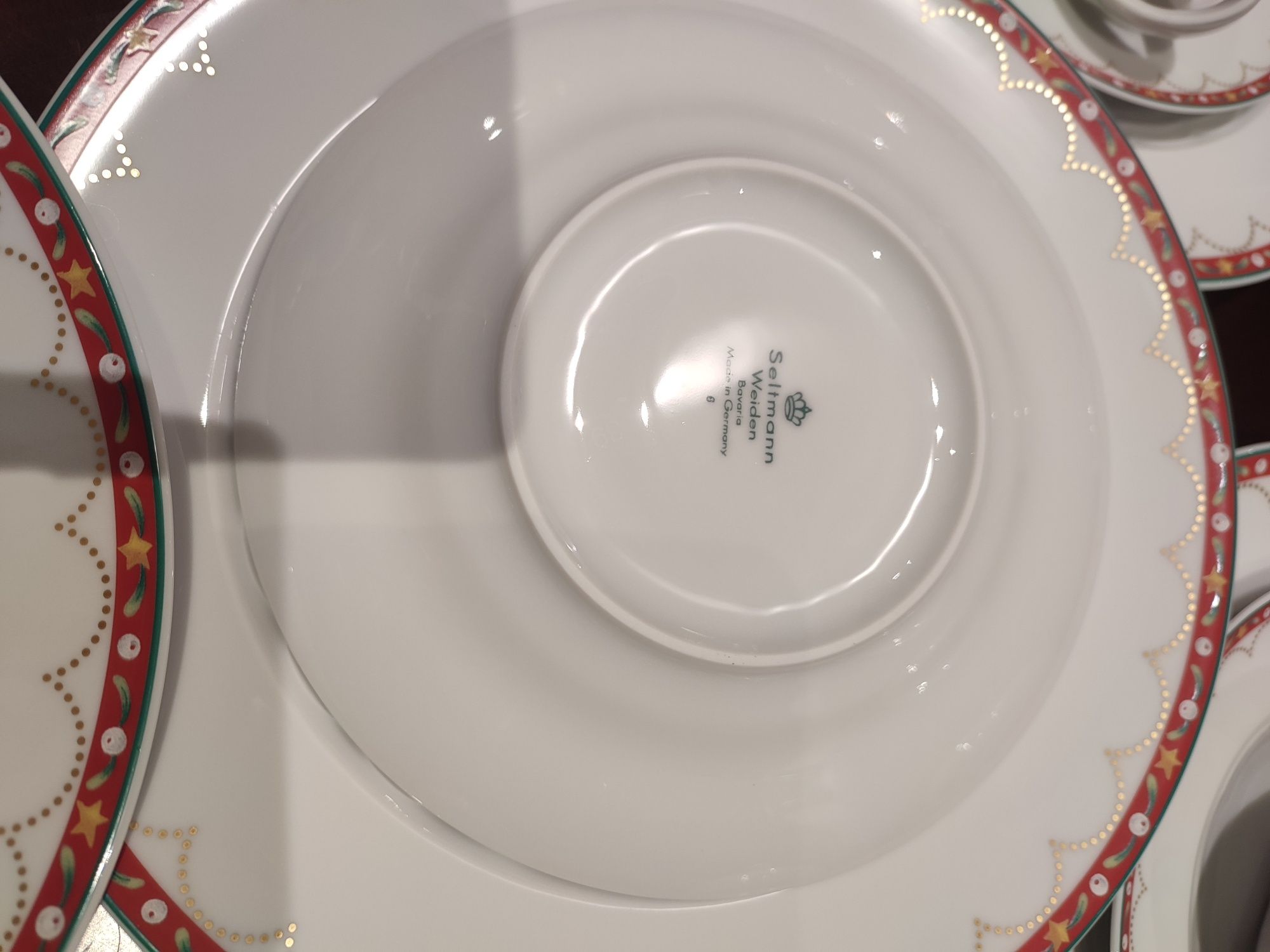 Śliczny świąteczny garnitur do kawy,herbaty porcelana Seltman