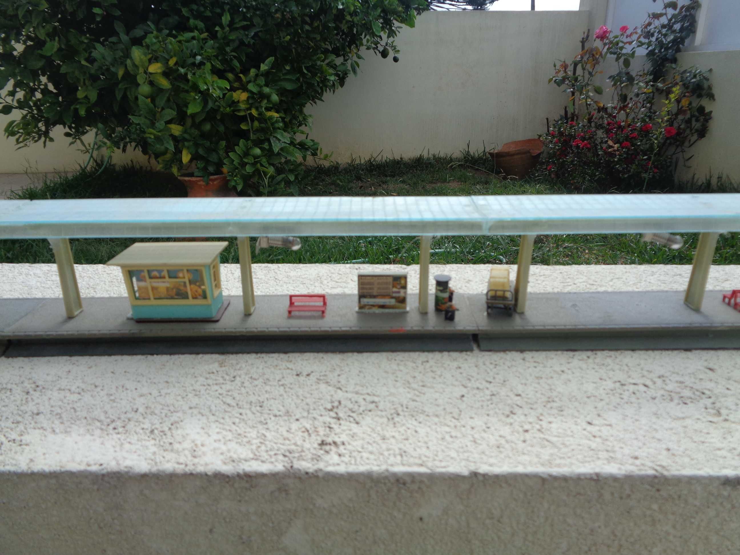 1:87 Plataforma de estação de comboio para passageiros