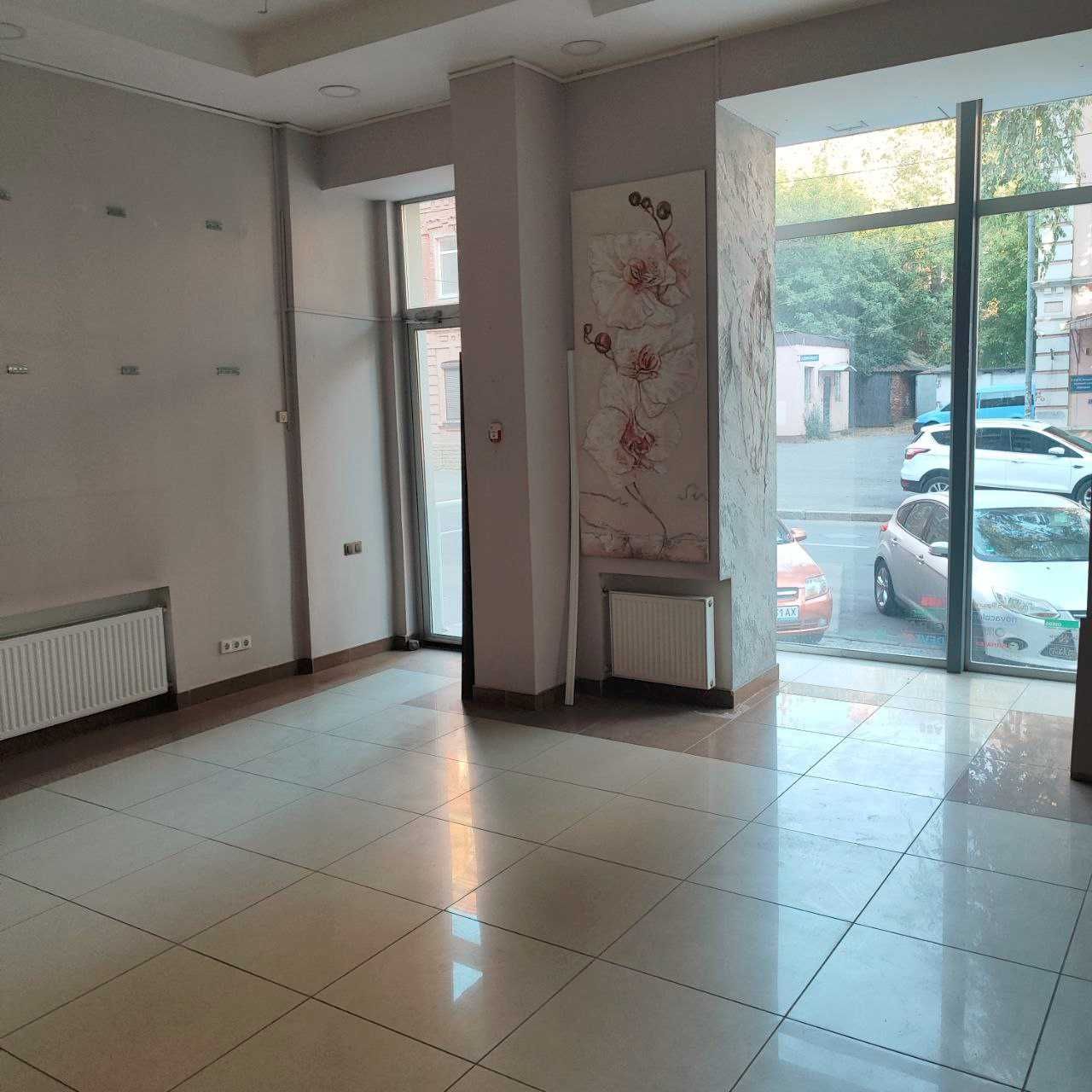 Продам приміщення в центрі Харкова (магазин, салон та ін)