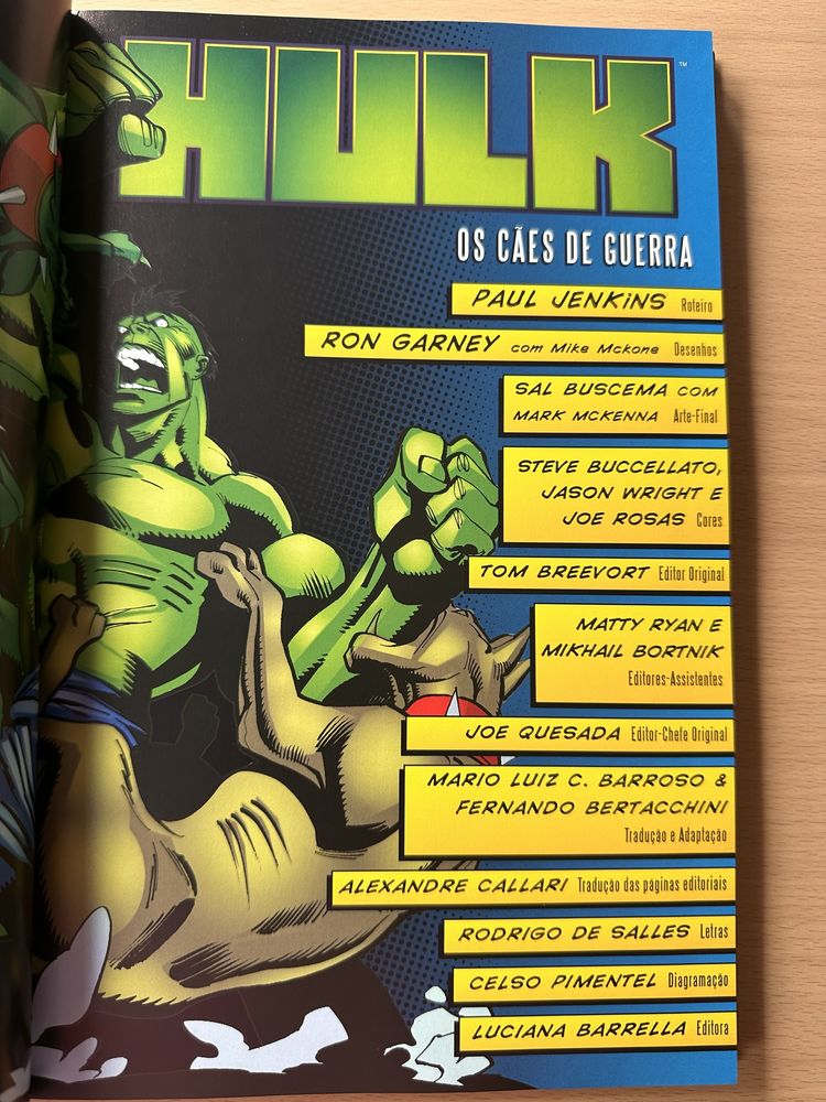 Livro Comics “Hulk”