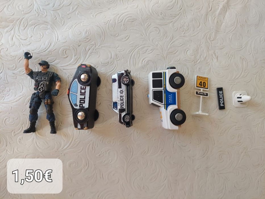 Variados brinquedos