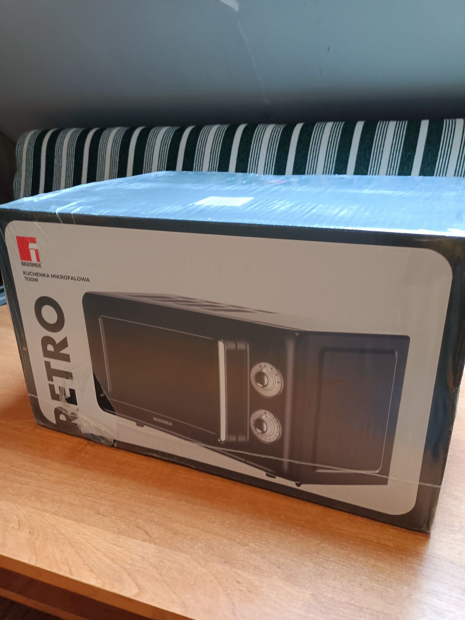 Sprzedam nową mikrofalówkę Berger Retro