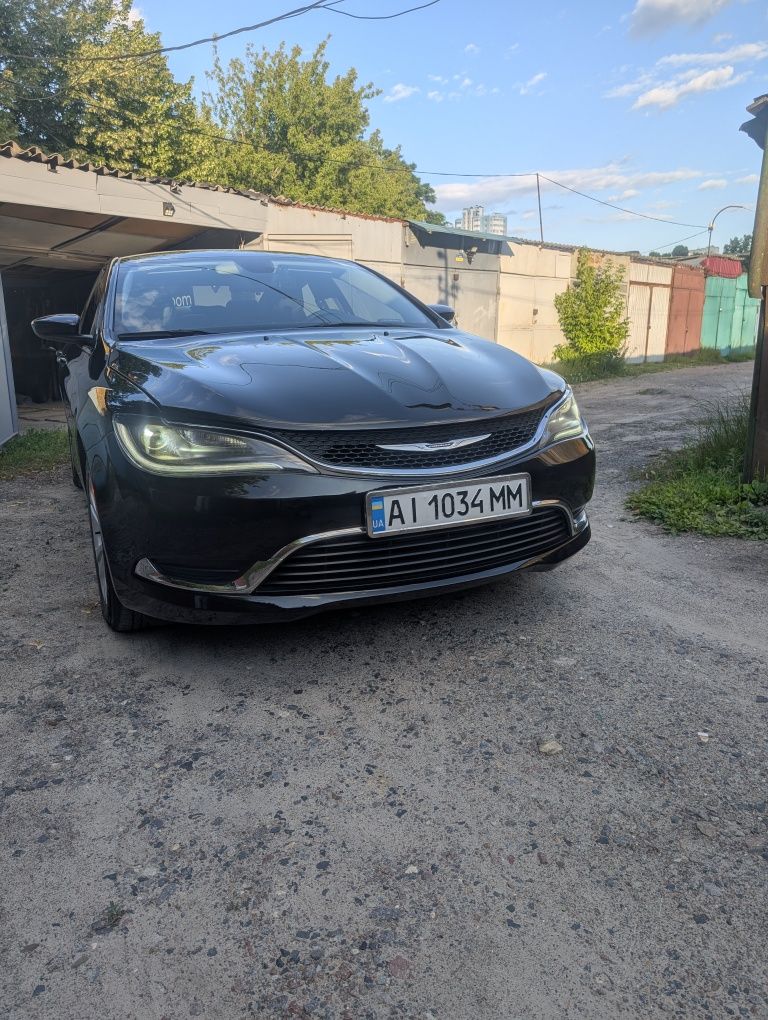 Авто Chrysler 200