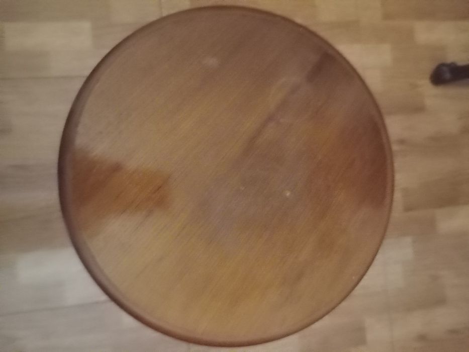 Vendo móvel pequeno em bom estado, tem pequenas marcas de uso .