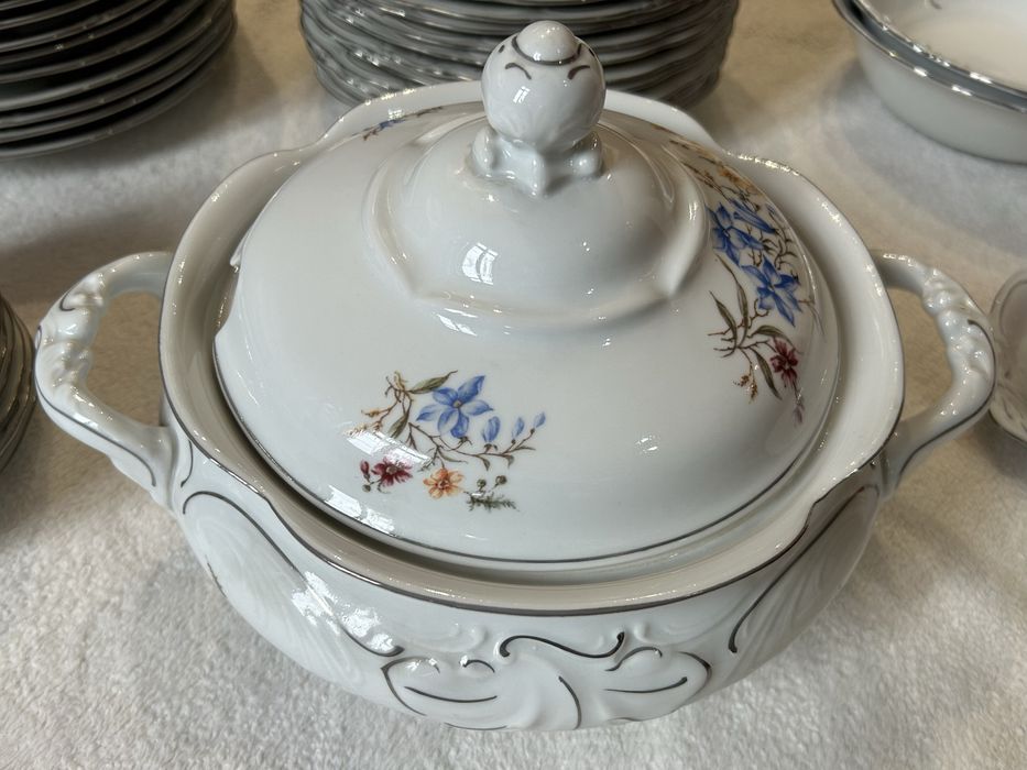 Nowa porcelana walbrzyska PRL na 12 osób